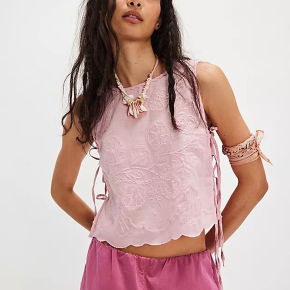 Free People Tops - Free People Faded Gardens Floral Embroidered Pink Tie Cropped Tank Size XS
